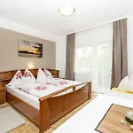Gaestehaus Genf 3* Velden am Woerthersee