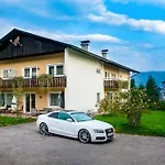Gaestehaus Genf Velden am Woerthersee