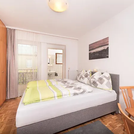 Gaestehaus Genf Velden am Wörthersee