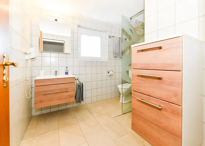 Pensión Gaestehaus Genf 3*