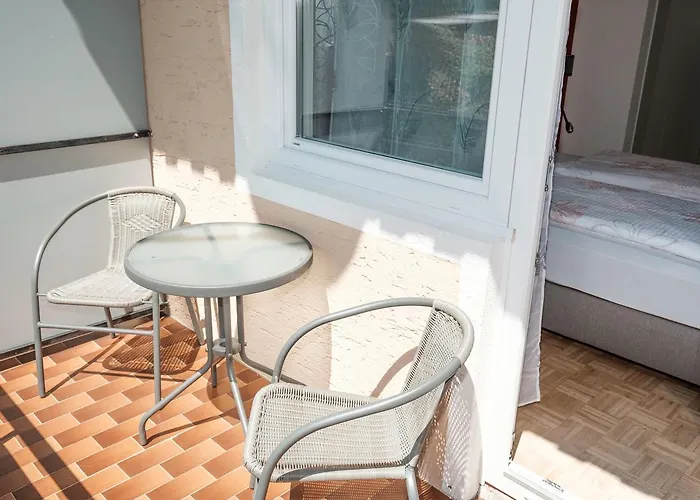 Gaestehaus Genf Pensión Velden am Wörthersee